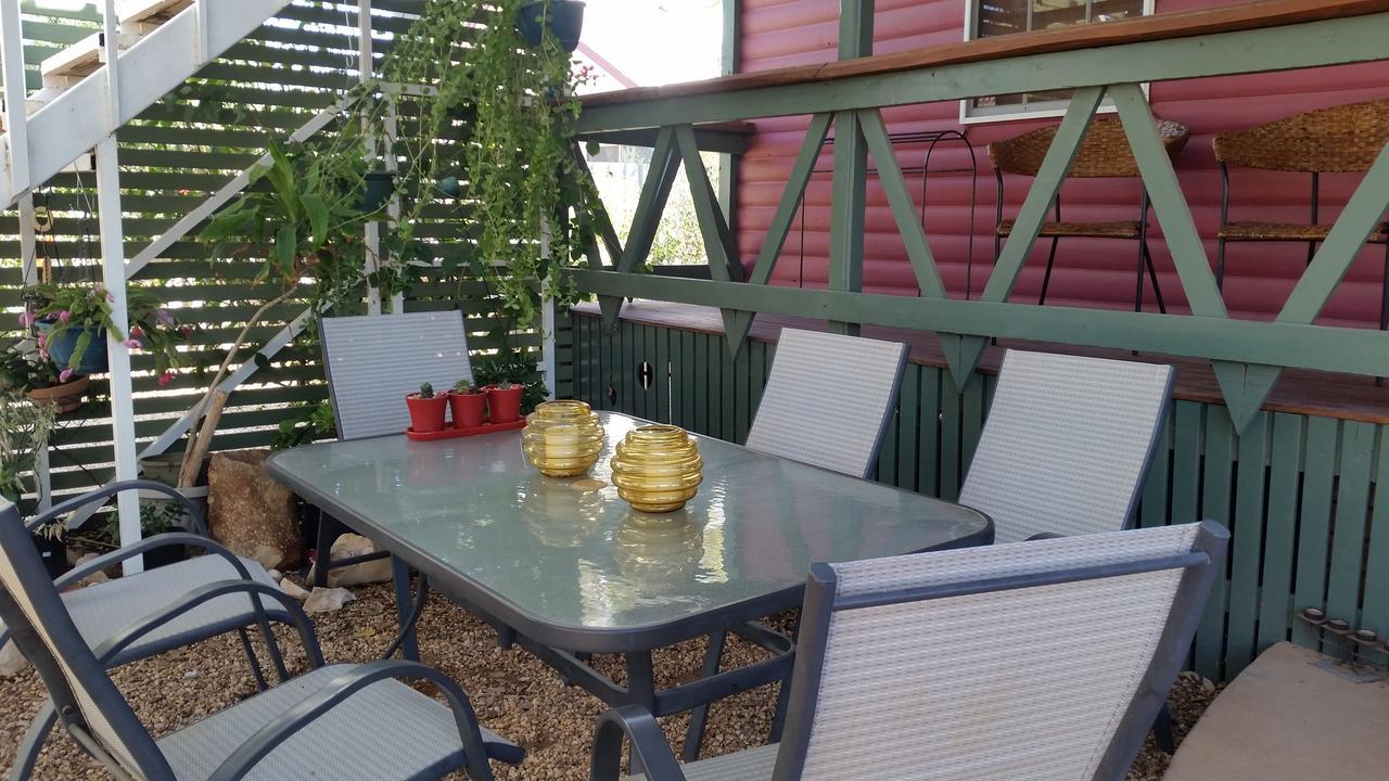 Sonja'S Bed And Breakfast Lightning Ridge Exterior photo